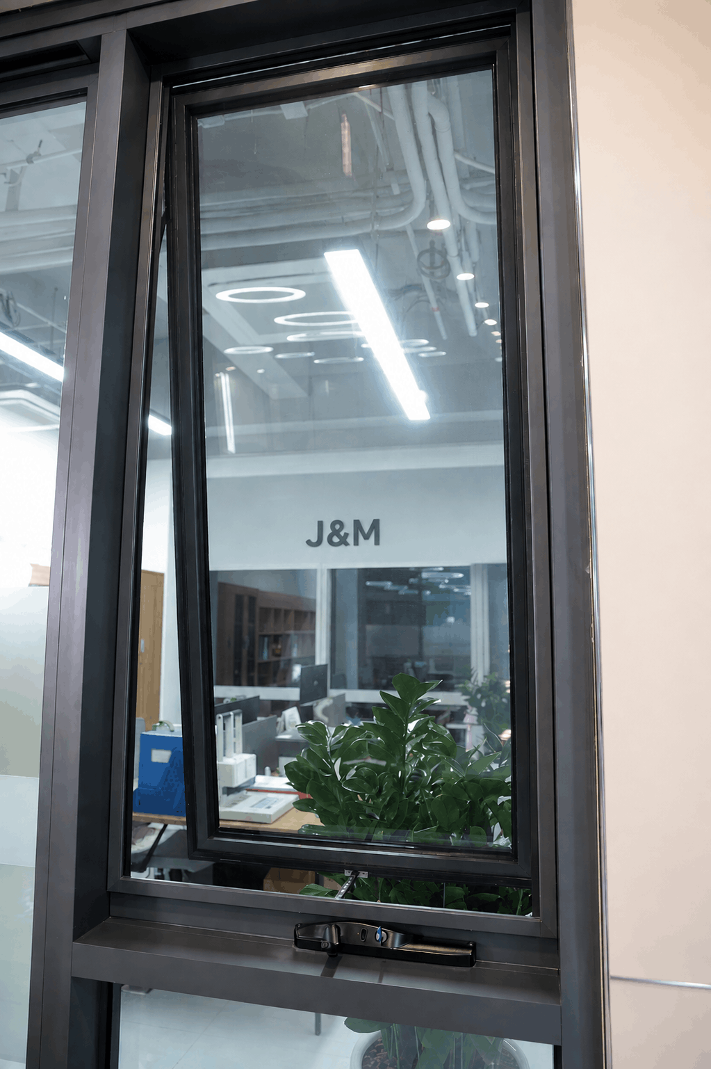 Aluminum Window 1